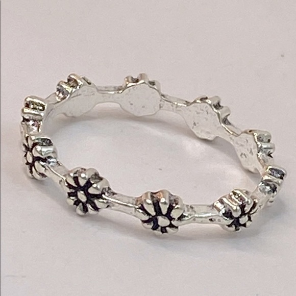 3 PACK OF FLORAL RINGS - Picture 2 of 4
